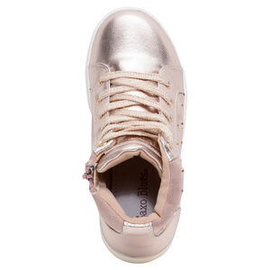 Αθλητικά μποτάκια από δύο υλικά με διακοσμητικά καρφάκια 