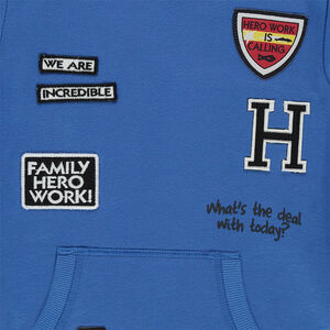 Φόρμα από δίχρωμη φανέλα με σήματα και στάμπες 