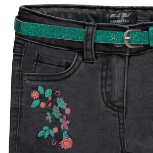 Τζιν σορτς με κέντημα και ζώνη με παγιέτες 