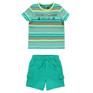 Σύνολο παραλίας με ριγέ κοντομάνικη μπλούζα και μονόχρωμο σορτς 