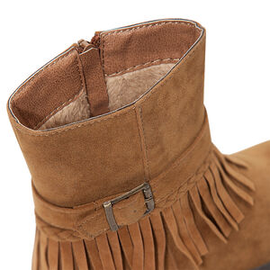 Μποτάκια με σουέτ υφή, κρόσσια και λουράκι πλεξίδα 