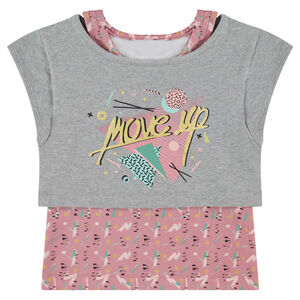 Κοντό τοπ 2 σε 1 με κοντά μανίκια και εμπριμέ αμάνικη μπλούζα  