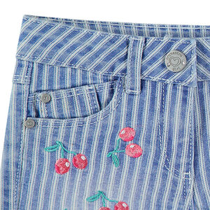 Τζιν σορτσάκι με φθαρμένη όψη με σήματα και κεντήματα κερασάκια 