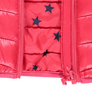 Ελαφρύ καπιτονέ αδιάβροχο μπουφάν με κουκούλα και θήκη με στάμπα 