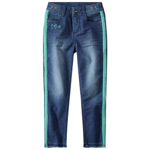 Τζιν με used όψη, μόνιμες τσακίσεις και απλικέ λωρίδες 