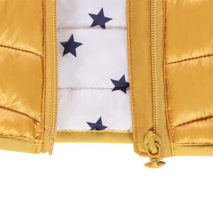 Ελαφρύ καπιτονέ αδιάβροχο μπουφάν με κουκούλα και θήκη με στάμπα 