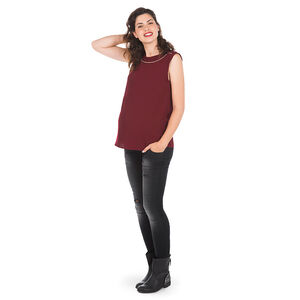 Αμάνικο τοπ εγκυμοσύνης από κρεπ ύφασμα, με χρυσαφί λεπτομέρειες και άνοιγμα στην πλάτη 