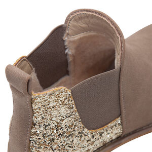 Μποτάκια από συνθετικό δέρμα με παγιέτες 