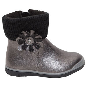 Ασημί μποτάκια με απλικέ λουλούδι και πλεκτό ύφασμα στο άνοιγμα 