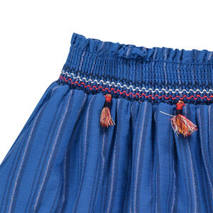 Ριγέ φούστα με σούρες, φουντίτσες και κεντήματα 