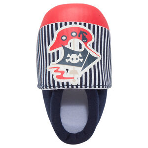 Μαλακά παπουτσάκια με ρίγες και στάμπα αρκουδάκι-πειρατή 