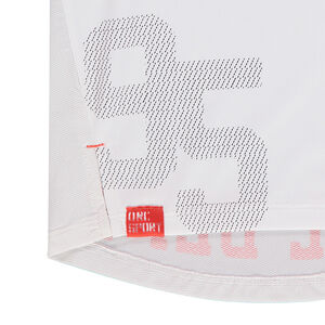 Débardeur en polyester avec inscription printée effet mesh au dos 