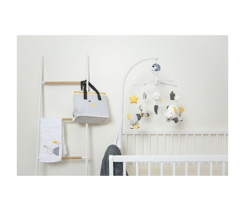 Marque de mobiliers de décorations pour les enfants. Sélection de mobiliers pour la chambre, la salle de bain, pour votre bébé.