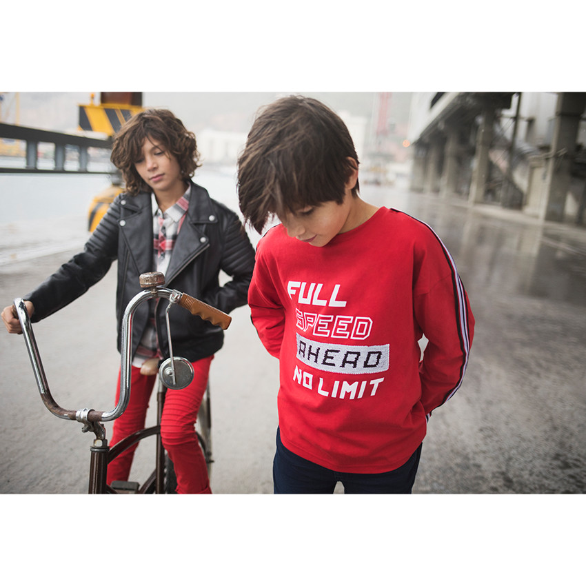 Παιδικά - Μακρυμάνικη μπλούζα από ζέρσεϊ με τυπωμένο μήνυμα και μαγικές πούλιες 