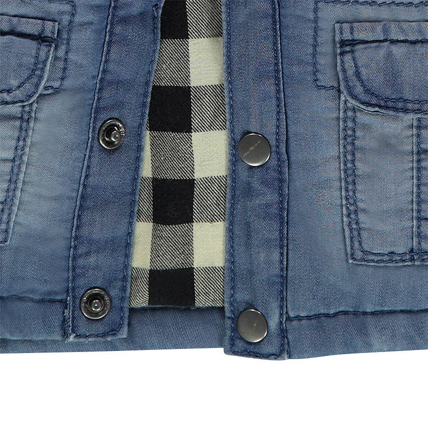 Τζιν μπουφάν με φθαρμένη όψη, τσέπες και επένδυση από φανέλα 