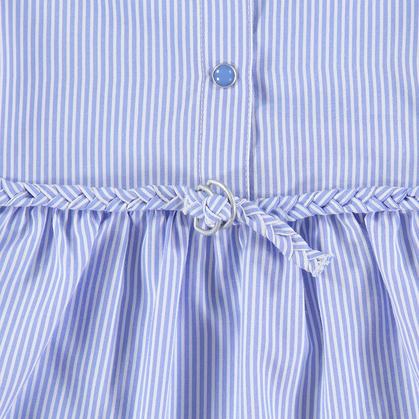 Φόρεμα-πουκαμίσα με λεπτές ρίγες και ζώνη σε σχήμα πλεξούδας 