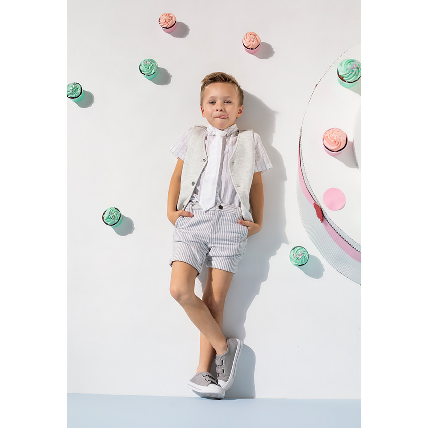 Βαμβακερή βερμούδα με κάθετες ρίγες 