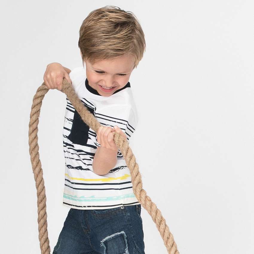 Κοντομάνικη μπλούζα από ζέρσεϊ με κυματιστές ρίγες και τσέπη 