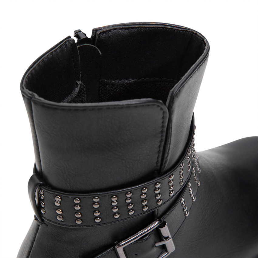 1/2 μπότες effet δερματίνη με λουριά και φαντεζί τρουκς 