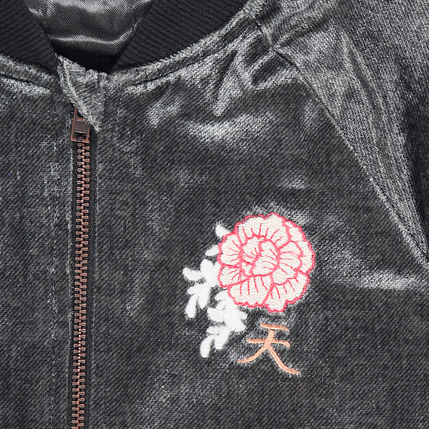 Παιδικά - Βελουτέ ζακέτα με κεντημένο λουλούδι στο στήθος 