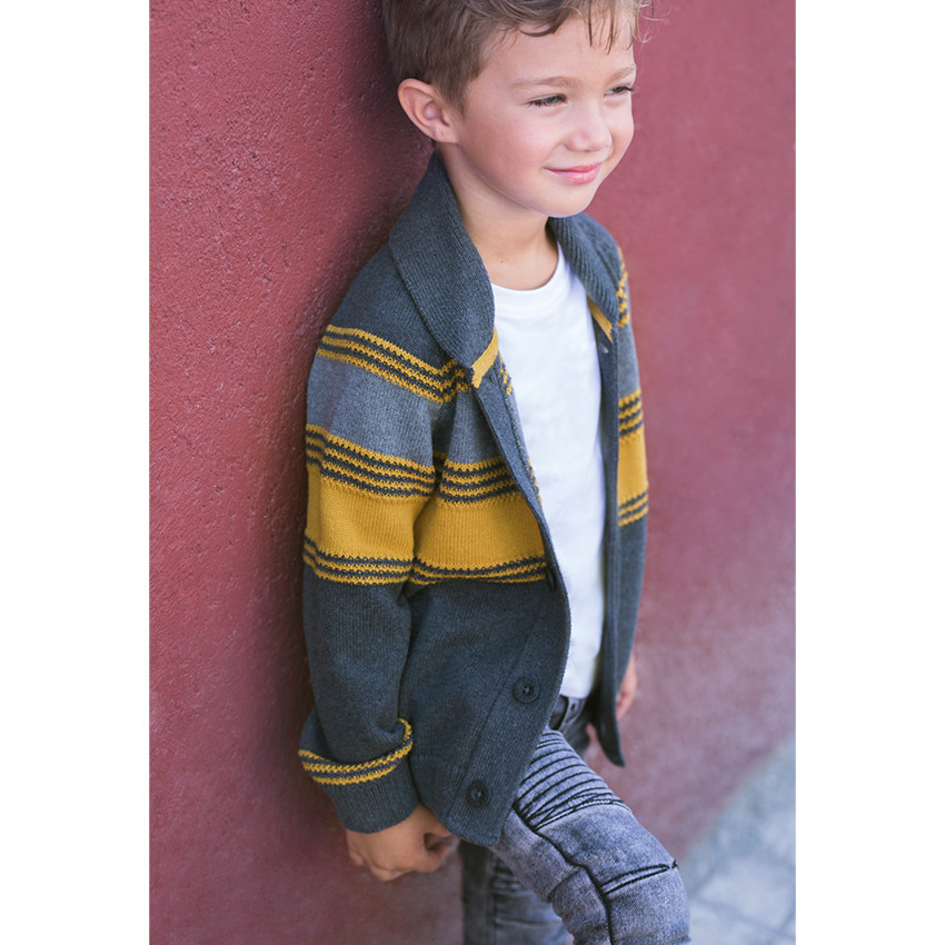 Πλεκτή ζακέτα με ζακάρ ρίγες σε αντίθεση 