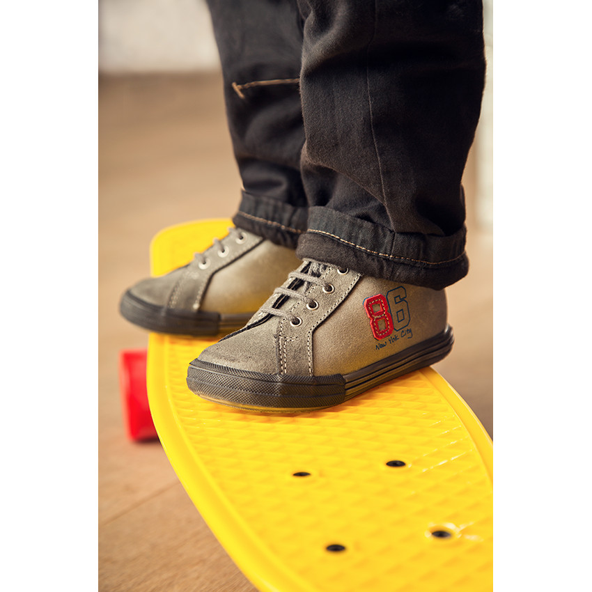 Bottillons en cuir à lacets 