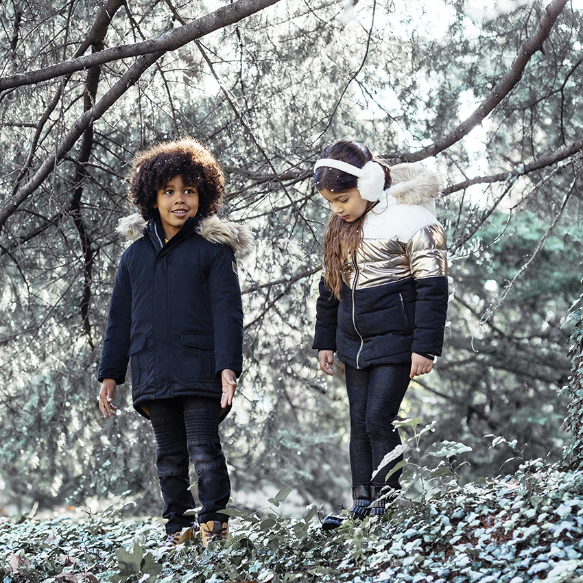 Τζιν με φθαρμένη και τσαλακωμένη όψη και ραφές  