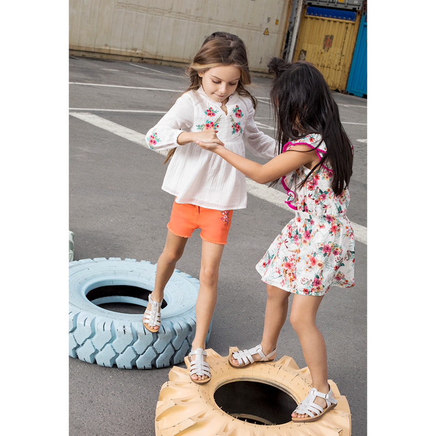 Μακρυμάνικη τουνίκ με κεντημένα λουλούδια 