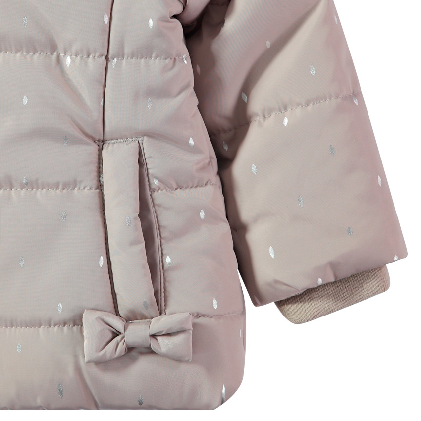 Καπιτονέ μπουφάν πουά με αφαιρούμενη κουκούλα και επένδυση φλις 