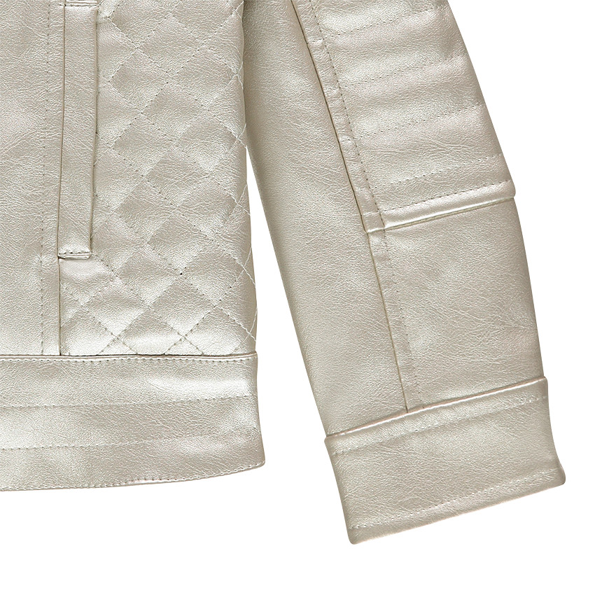 Μπουφάν από γυαλιστερή δερματίνη 