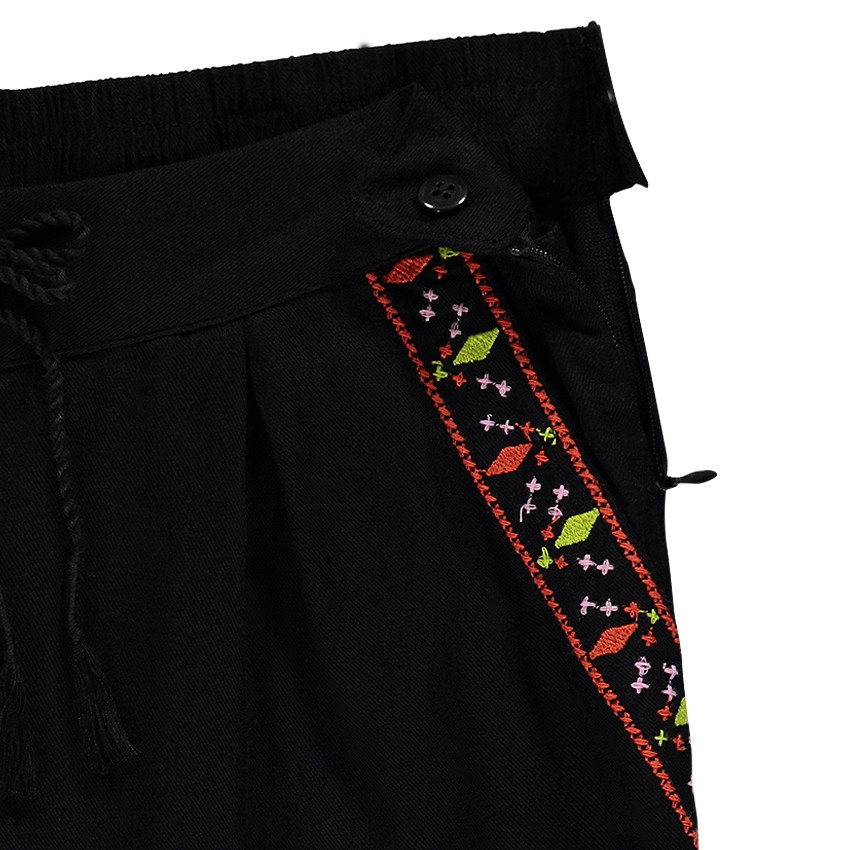 Παιδικά - Κάπρι παντελόνι φαρδύ και άνετο, με κεντήματα 