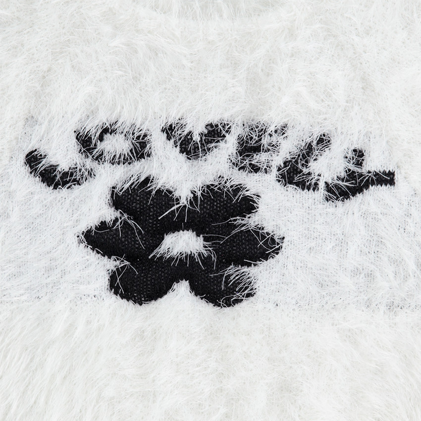 Πλεκτό πουλόβερο με χνουδωτή υφή και ζακάρ μοτίβο λουλούδι 