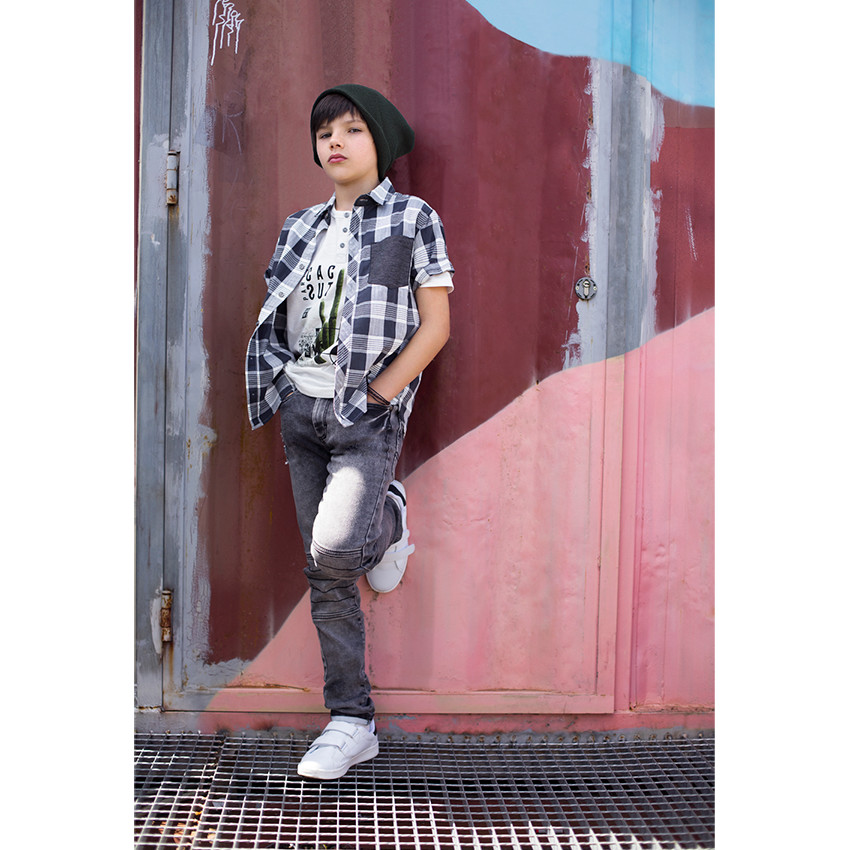 Παιδικά - Τζιν με όψη ντένιμ και ραφές στα γόνατα 