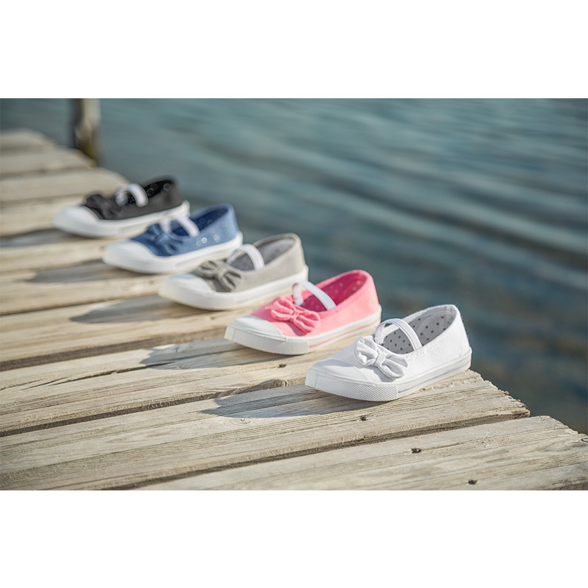 Υφασμάτινα μαλακά παπουτσάκια με λάστιχο και φιόγκο 