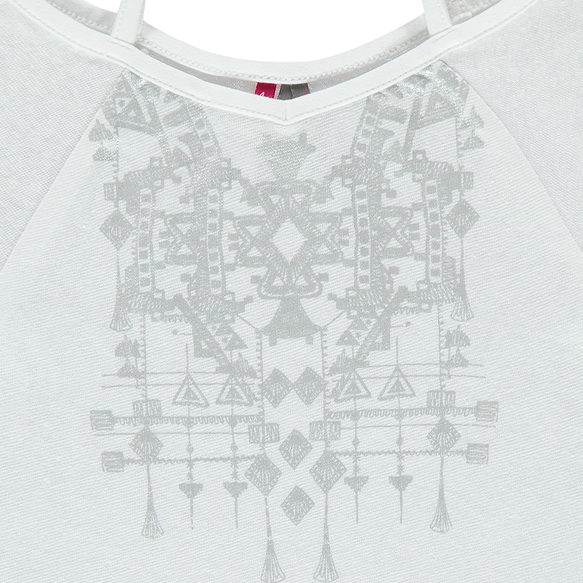 Έξωμη μπλούζα και μεταλλικό πριντ  