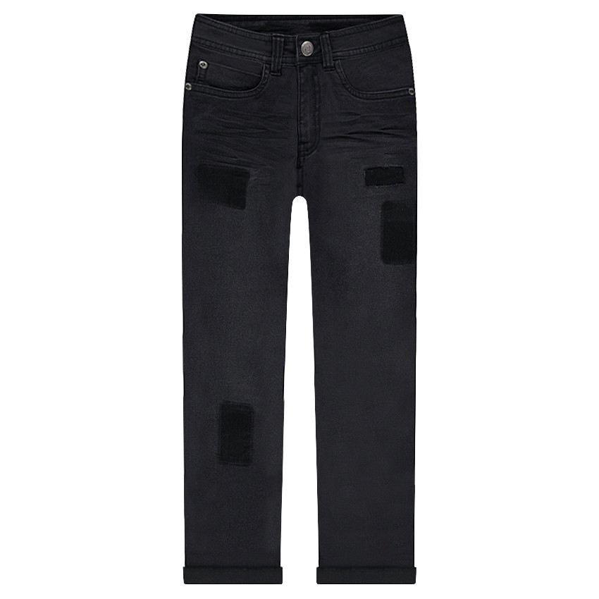 Τζιν με φθαρμένη και τσαλακωμένη όψη και αποτυπώματα μπαλωμάτων 