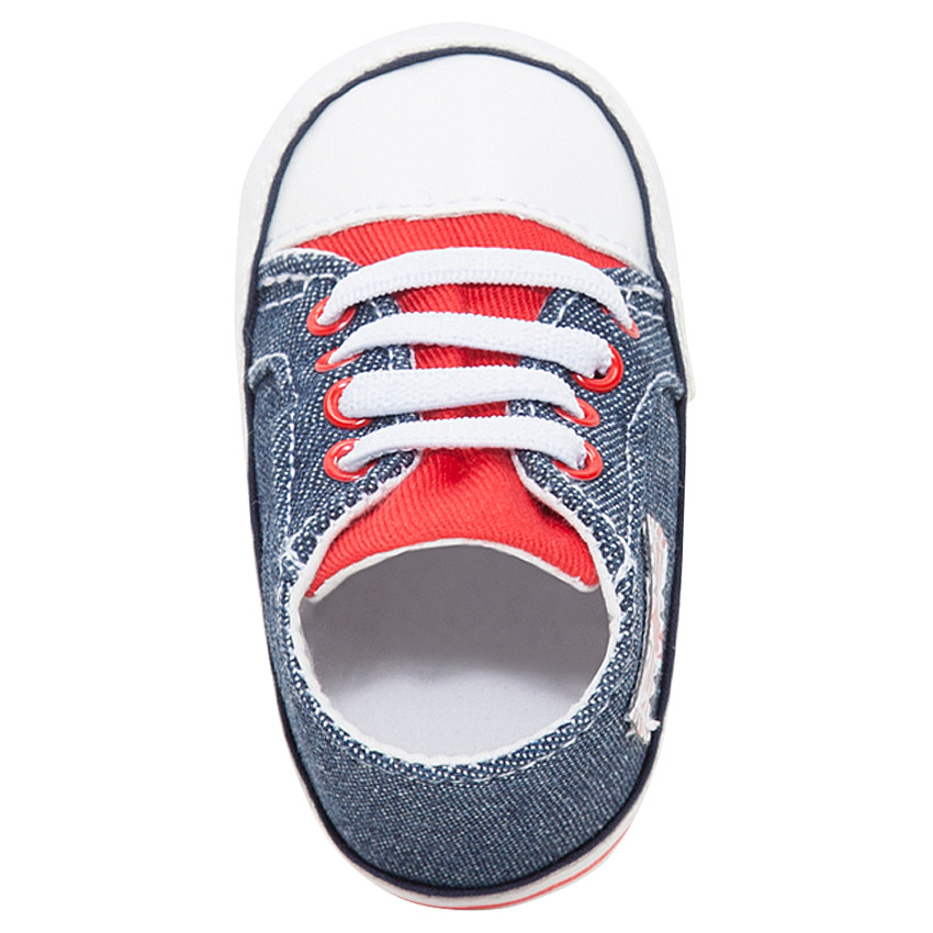 Αθλητικά μποτάκια από ύφασμα σε τζιν ύφανση με μπάλωμα σημαία 