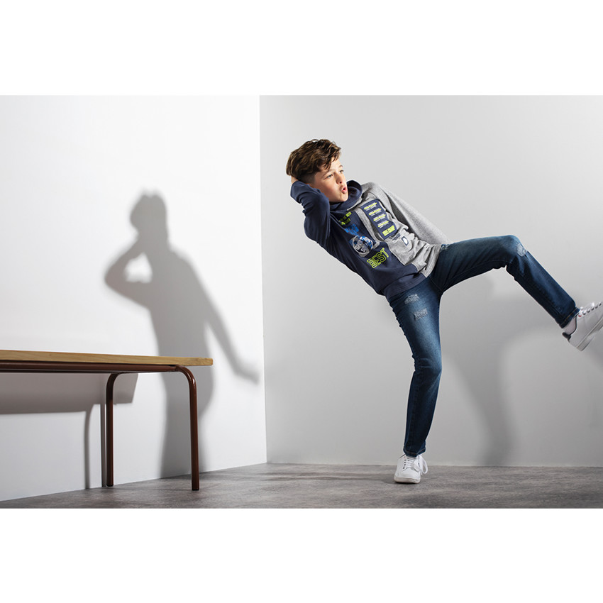 Παιδικά - Μακρυμάνικη δίχρωμη μπλούζα με σήματα και στάμπα κείμενο 