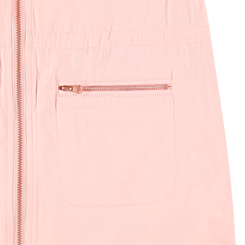 Τζάκετ σε στυλ σαφάρι με φερμουάρ στις τσέπες. 