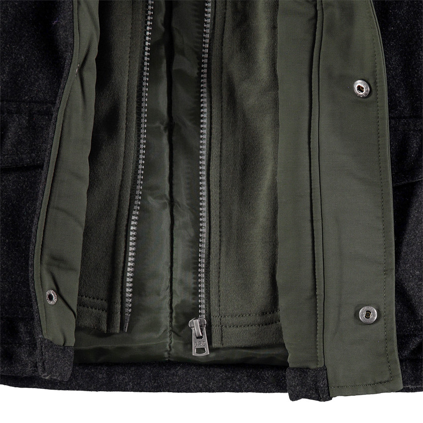 Παρκά από δύο υλικά με μεγάλες πλακέ τσέπες  