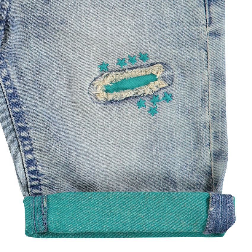 Tζιν βερμούδα με used όψη και ρεβέρ σε αντίθεση 