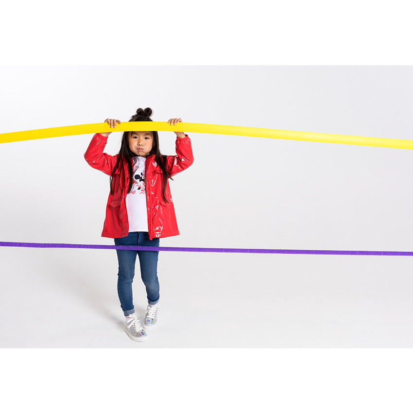 Τζιν σε slim γραμμή με φθαρμένη και τσαλακωμένη όψη 