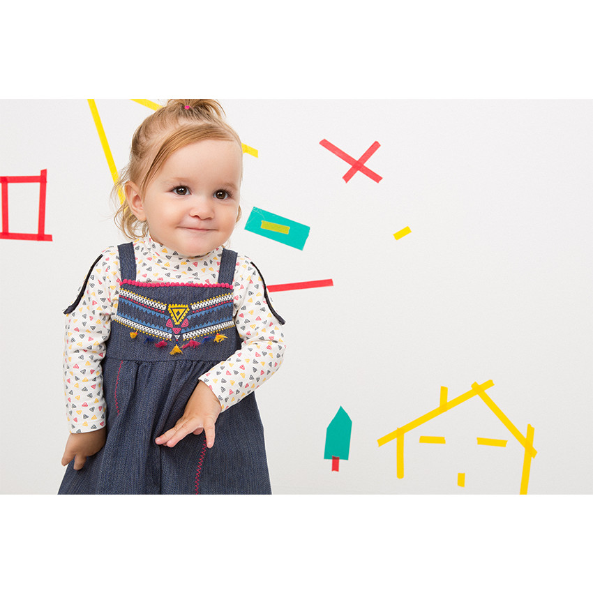 Βαμβακερό φόρεμα με κεντήματα και χρωματιστές φουντίτσες 