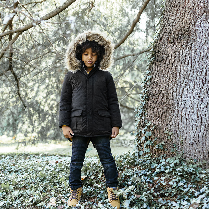 Τζιν με φθαρμένη και τσαλακωμένη όψη και ραφές  