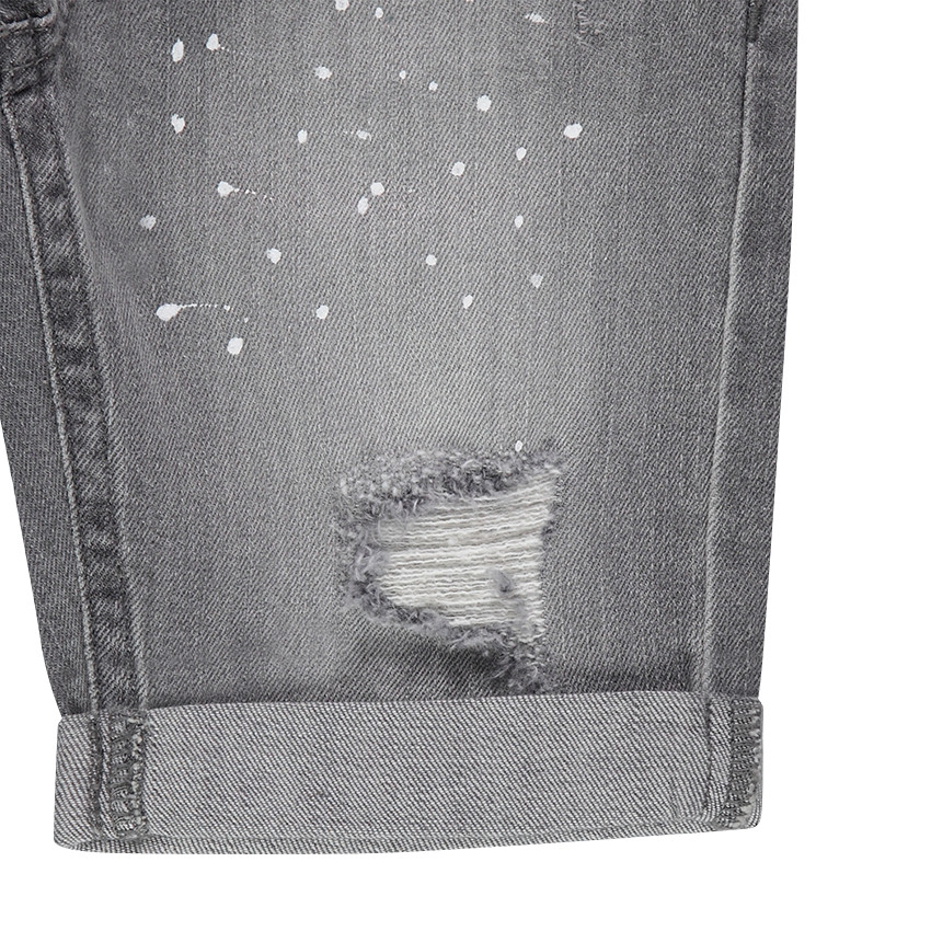 Παιδικά - Τζιν βερμούδα με φθαρμένη όψη σκισίματα και κηλίδες χρώματος 