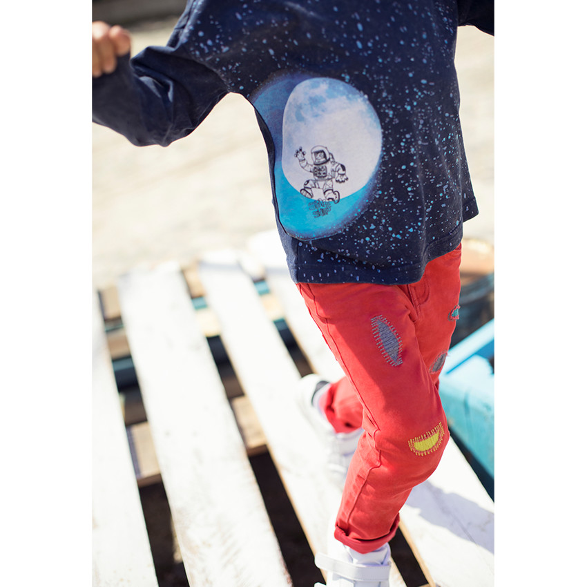 Κόκκινο παντελόνι με σκισίματα 