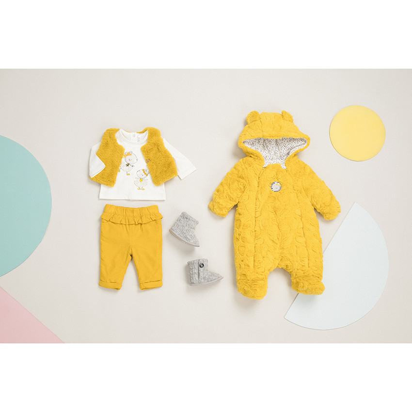 Ολόσωμο κίτρινο μπουφάν από sherpa με εμπριμέ επένδυση 