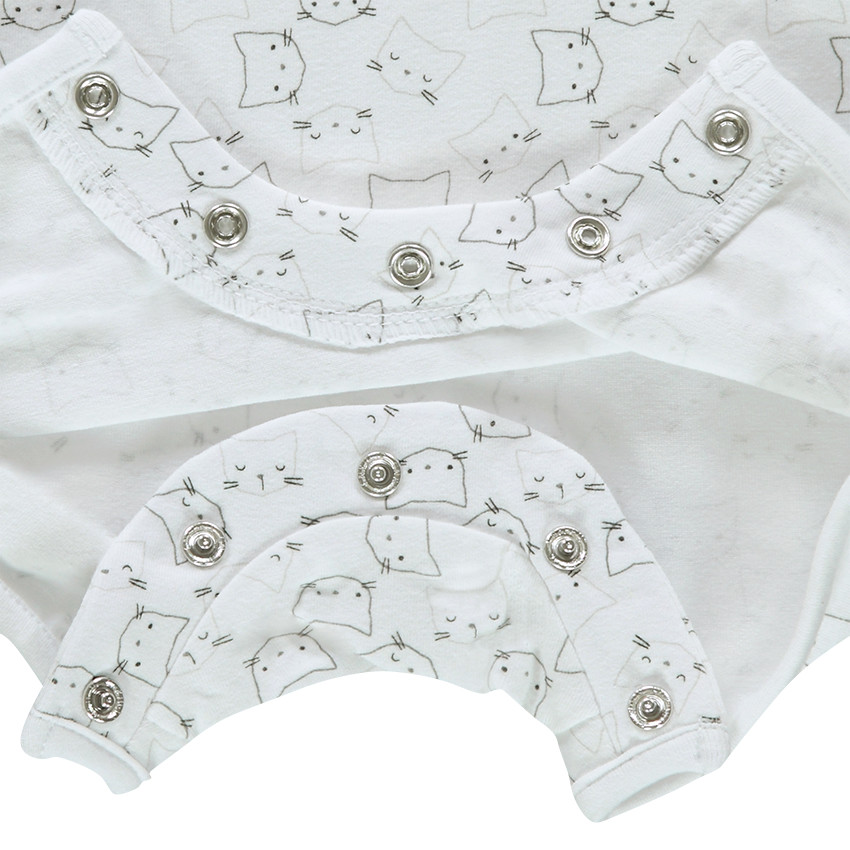 Ολόσωμο φορμάκι με κοντά μπατζάκια και τυπωμένο μήνυμα 