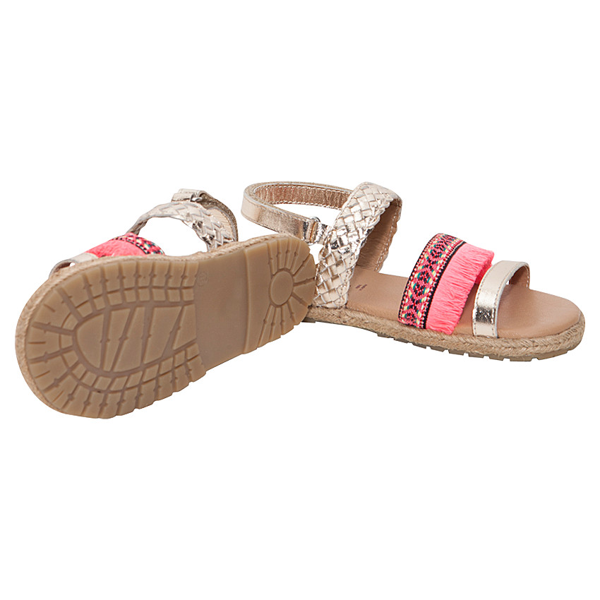 Δερμάτινα χρυσαφί πέδιλα με πλεξίδα και κρόσσια 