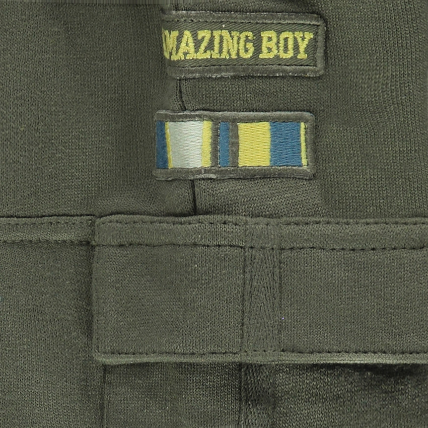 Φανελένιο παντελόνι φόρμας με σήματα και τσέπες 